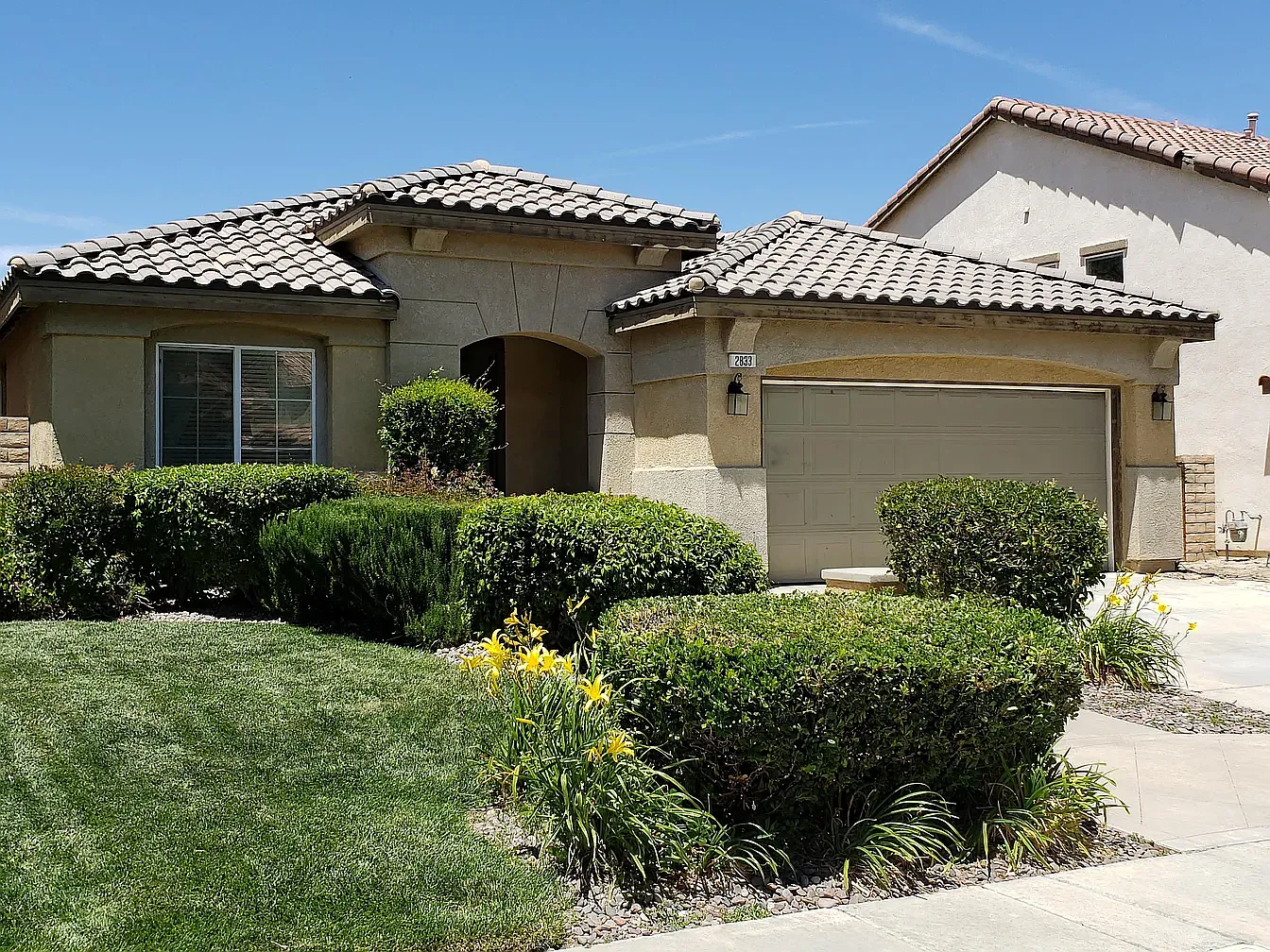 3 bed, 1893 sqft, $3,250 — Photo 1