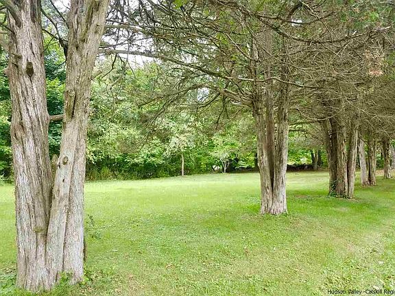4th image of 21 Orchard Ln