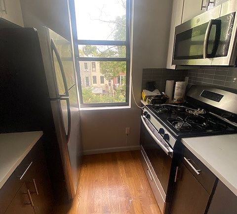 4th image of 920 Lafayette Ave Floor 3