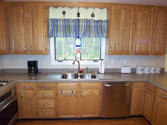 3rd image of 155 Mallard Dr