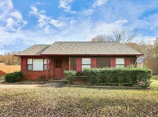 8428 Clear Meadow Ln, Charlotte, NC 28227