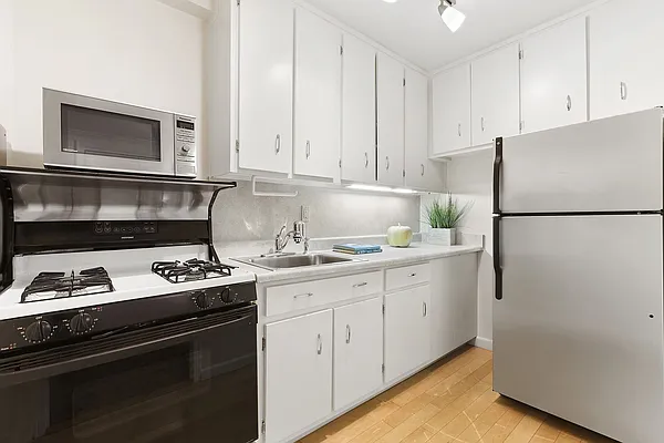 Sold by Compass | media 15