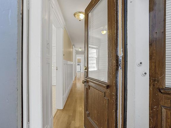 2nd image of 1749 Greenwich St #1747