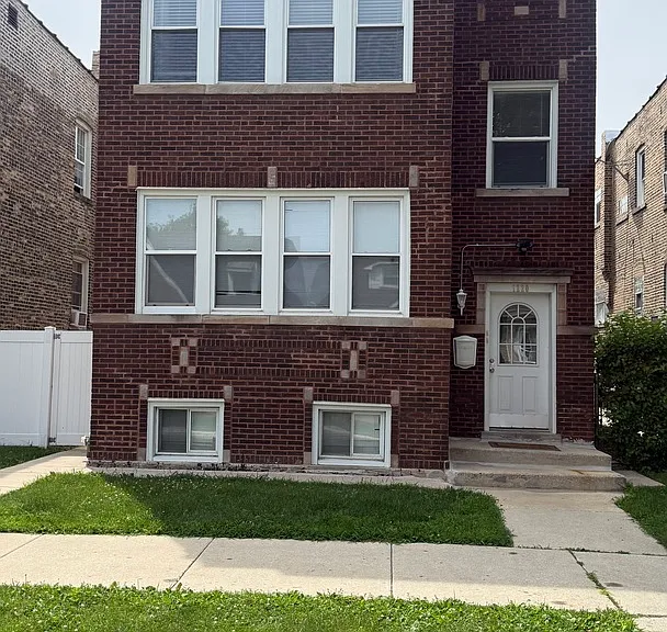 1220 S 59th Ct #1 — Photo 1
