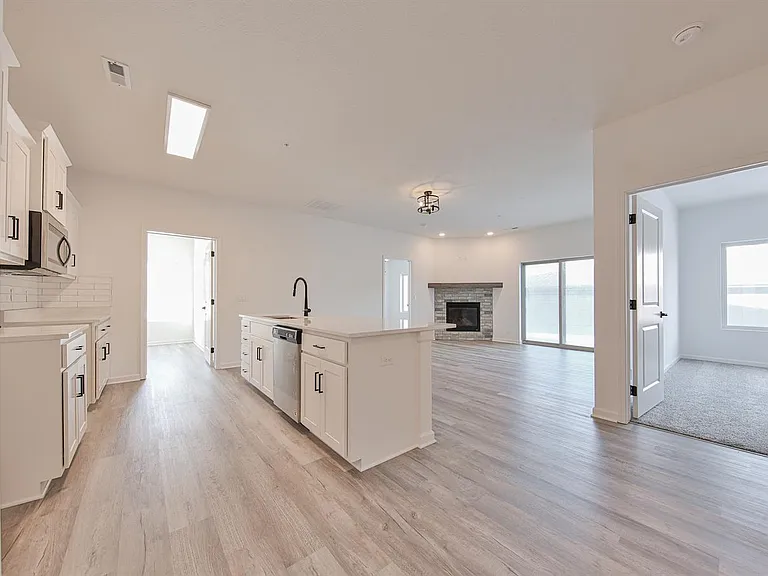 Bellbrook Apartments — Photo 14