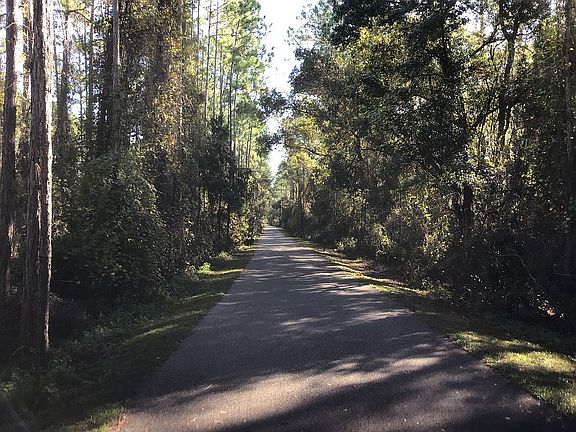 4th image of 5 Riverdale Ln