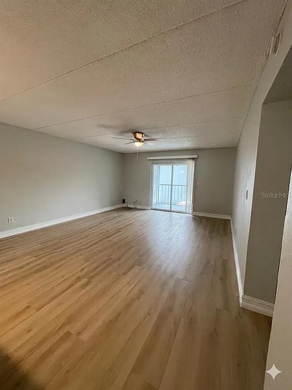 Photo 2 of 15 - 2835 Somerset Park Dr #203 - Tampa, FL Building Photo - 2835 Somerset Park Dr #203