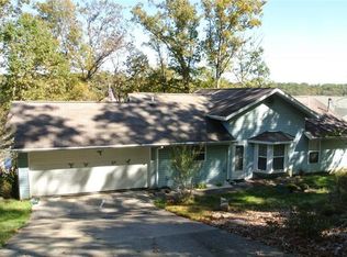 6084 Lake Point Dr, Perryville, MO 63775