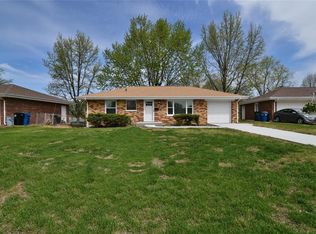 9409 Eucalyptus Dr, Saint Louis, MO