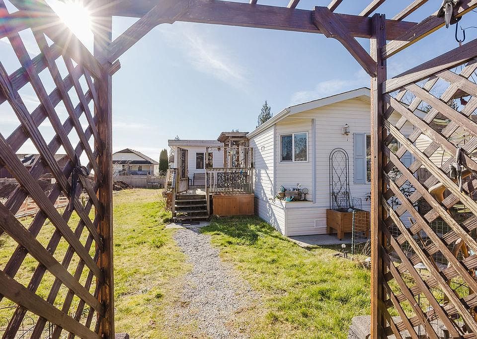 1st image of 753 Steinbrunner Rd