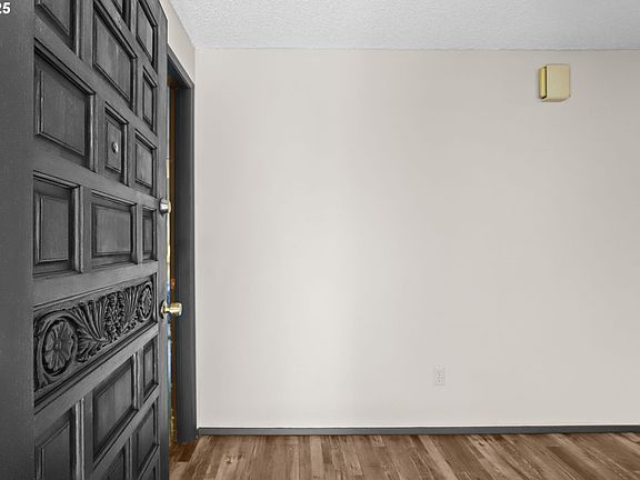 5th image of 9902 NE Oakhurst Dr