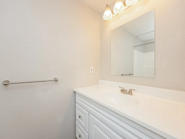 6325 Ashridge Ct — Photo 17