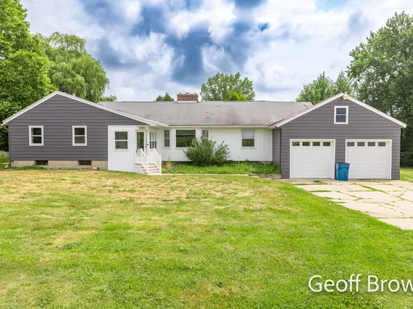 16490 8th Ave, Marne, MI 49435