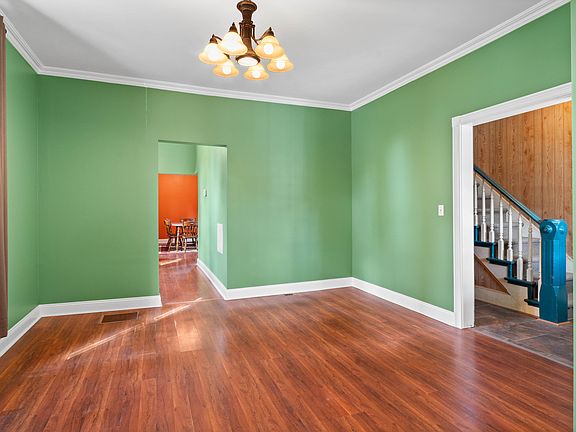 4th image of 431 Meadow St