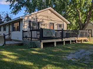 62595 48th Ave, Hartford, MI 49057