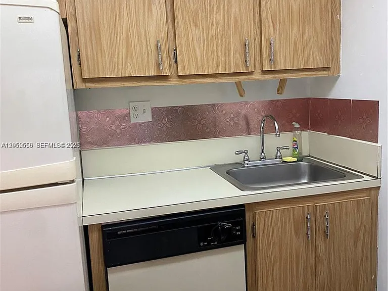 5841 Washington St #60 — Photo 7