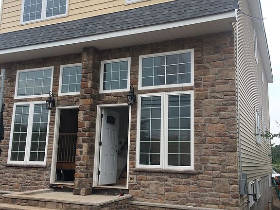 2nd image of 670 Seaview Ave