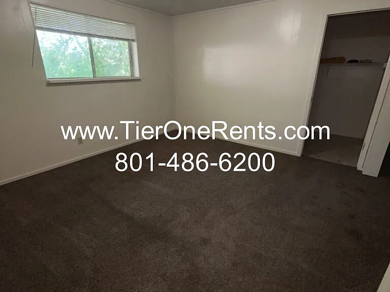 619 Angie Cir — Photo 8