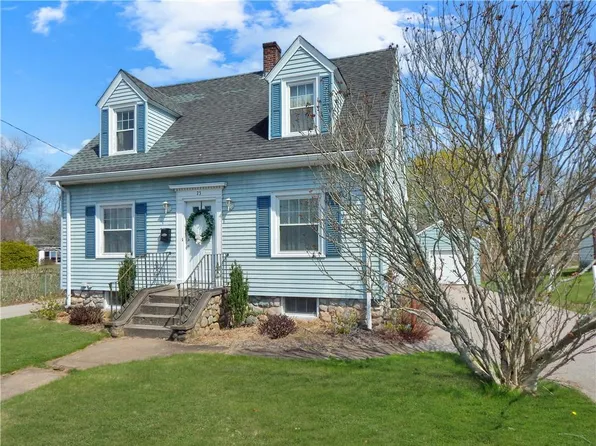 73 Tower St, Westerly, RI 02891
