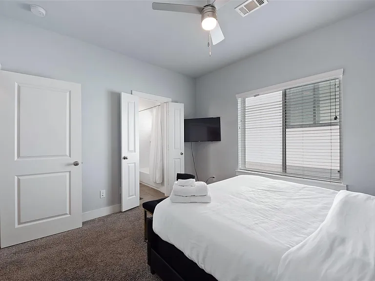 3365 Daphne St — Photo 20