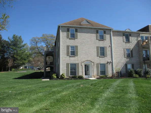 1000 Country Club Rd Unit A16, York, PA 17403