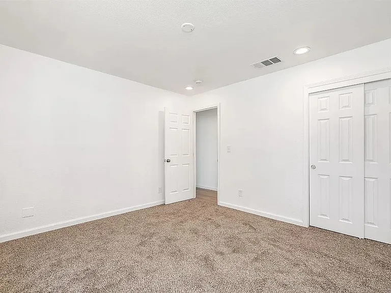 4014 E Turner Ave — Photo 12