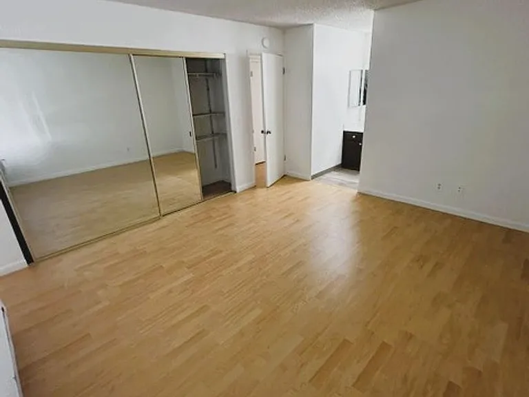 262 Caliente Dr — Photo 10