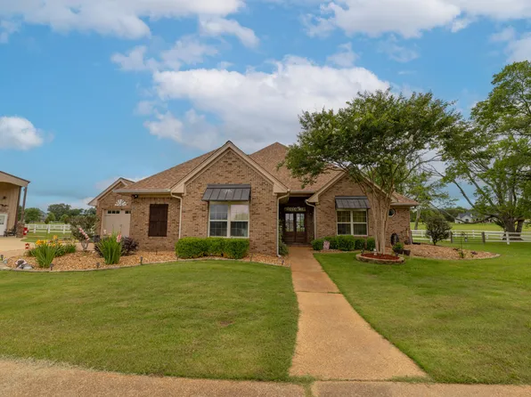 217 Chapel Hill Rd, Starkville, MS 39759