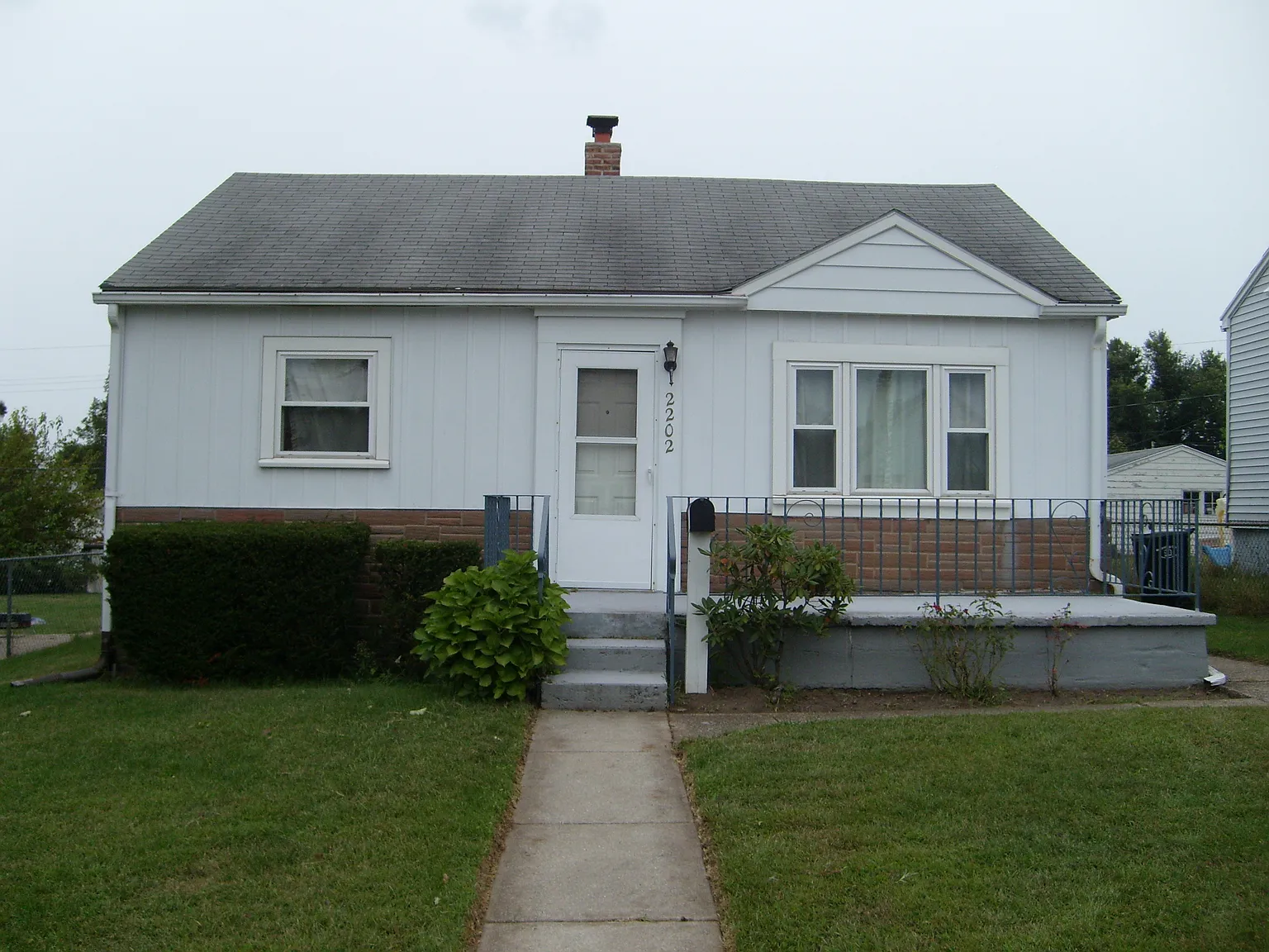 2202 S Scott St photo 1