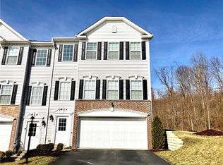 250 Grace Manor Dr, Coraopolis, PA