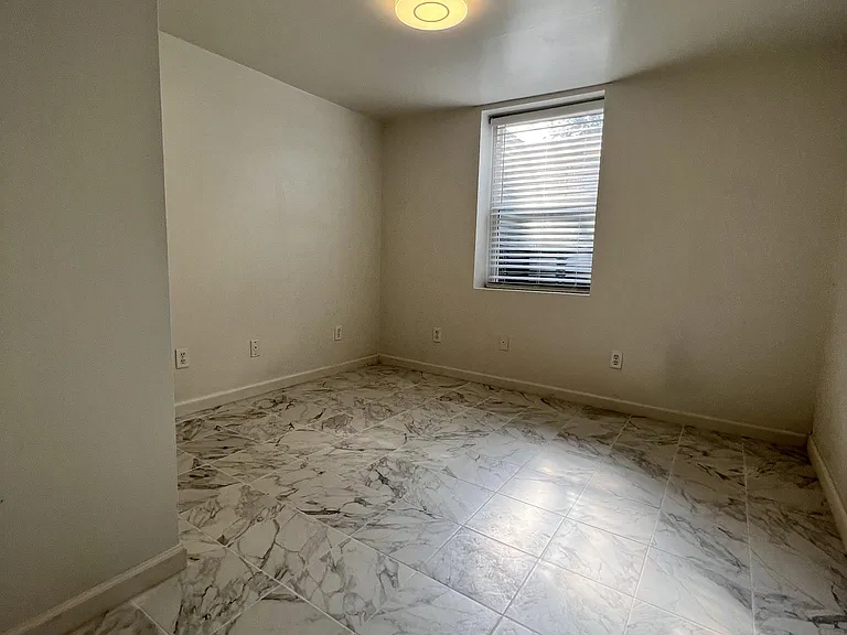 849 Berkley Rd — Photo 7