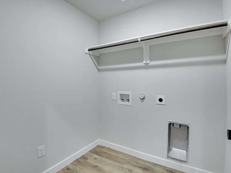 4257 Clovis Ct — Photo 19