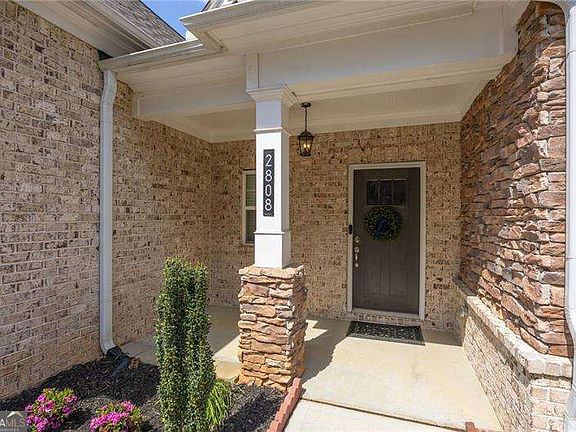 4th image of 2808 Blandwood Rd