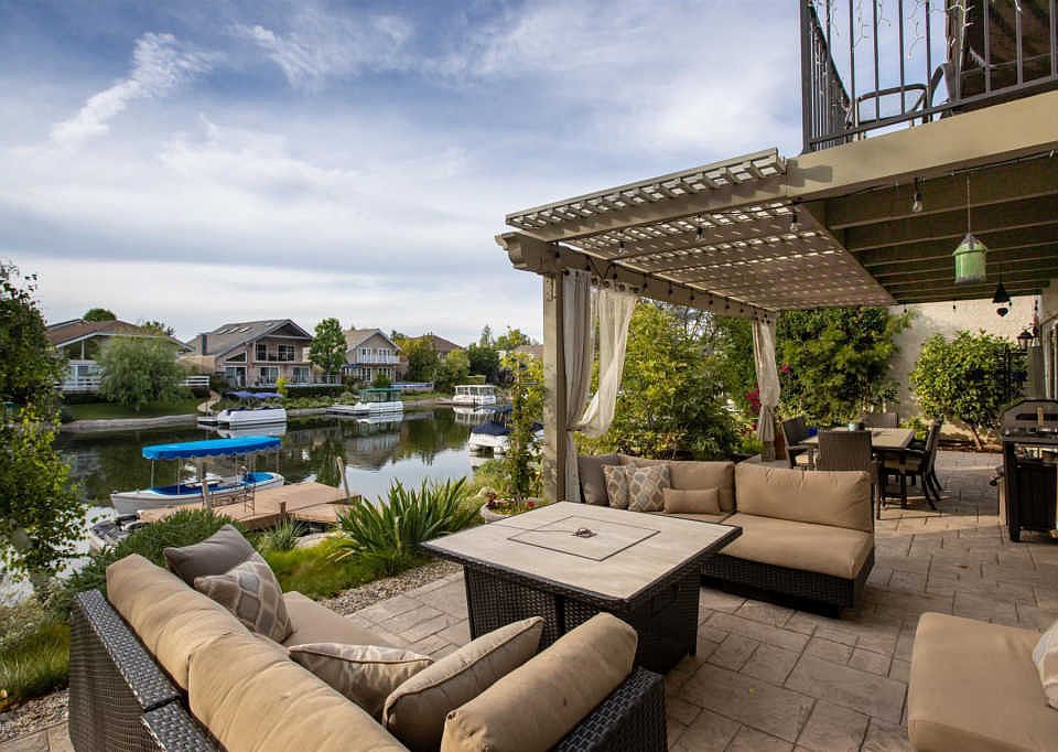 1st image of 1561 S La Venta Dr