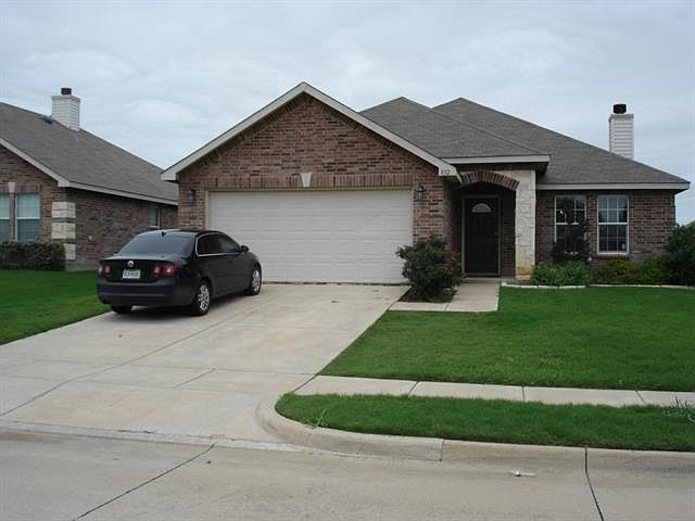 1st image of 832 Cathy Dr