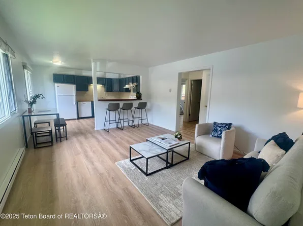 385 N Glenwood St, Jackson, WY 83001