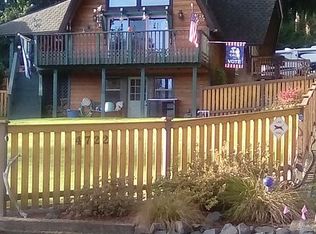 4722 Lakeridge Dr E, Lake Tapps, WA 98391