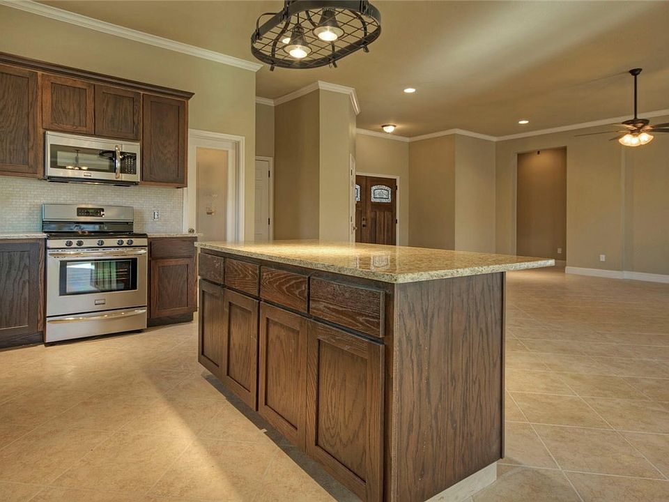 1st image of 10911 Hillside Oak Ln