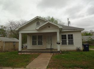 606 S 1st St, Independence, KS 67301