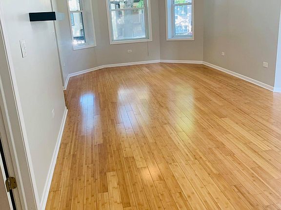 4th image of 4520 N Drake Ave