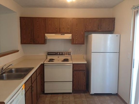 4th image of 892 Worthington Woods Blvd