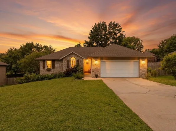 825 Pershing Street, Willard, MO 65781