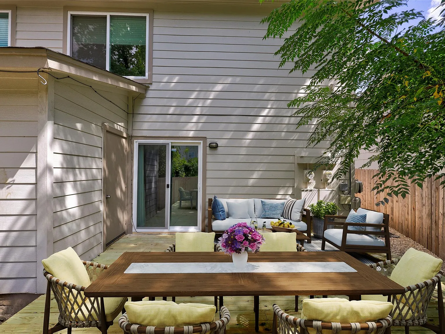 2 bed, 1.5 bath, 750 sqft, $1,600 — Photo 2