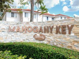 10441 Mahogany Key Cir, Miami, FL