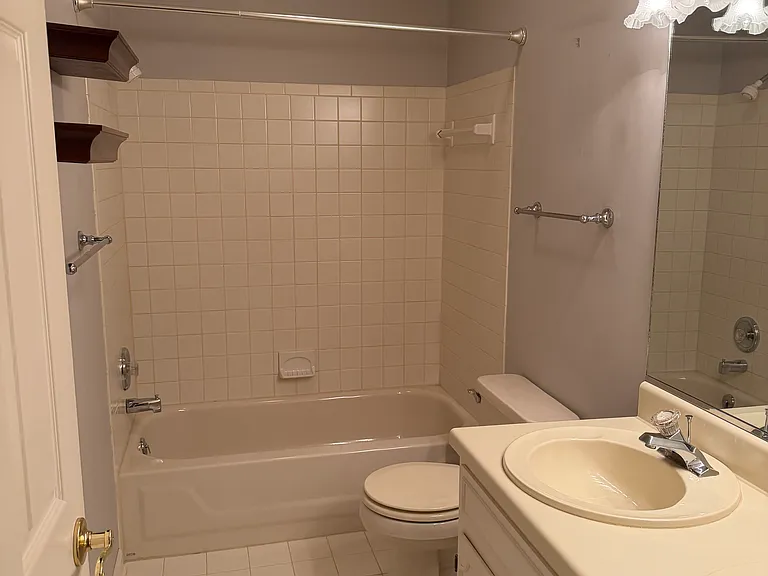 1724 Downey St — Photo 5