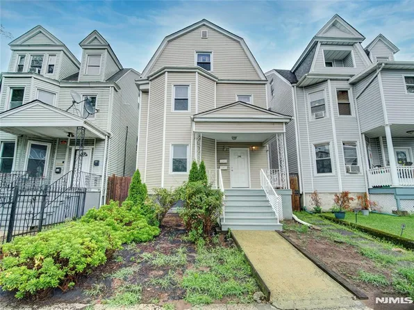198 N 17th St, East Orange, NJ 07017