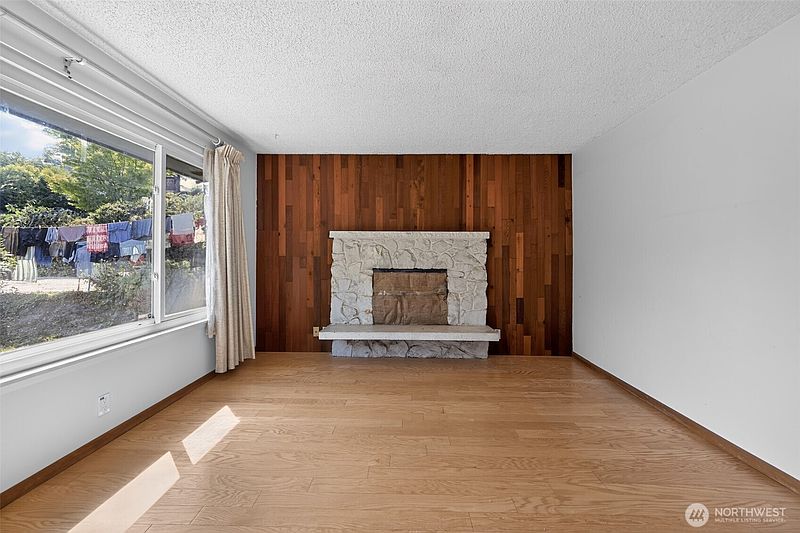 5th image of 2854 S Juneau Street