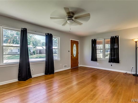 2nd image of 313 30th St E
