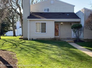 2 Greenwood Dr, Freehold, NJ 07728
