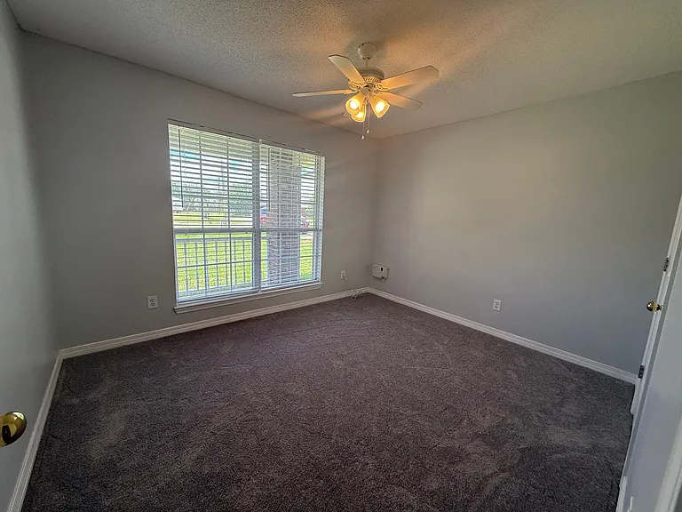 4902 Chads Cir — Photo 20